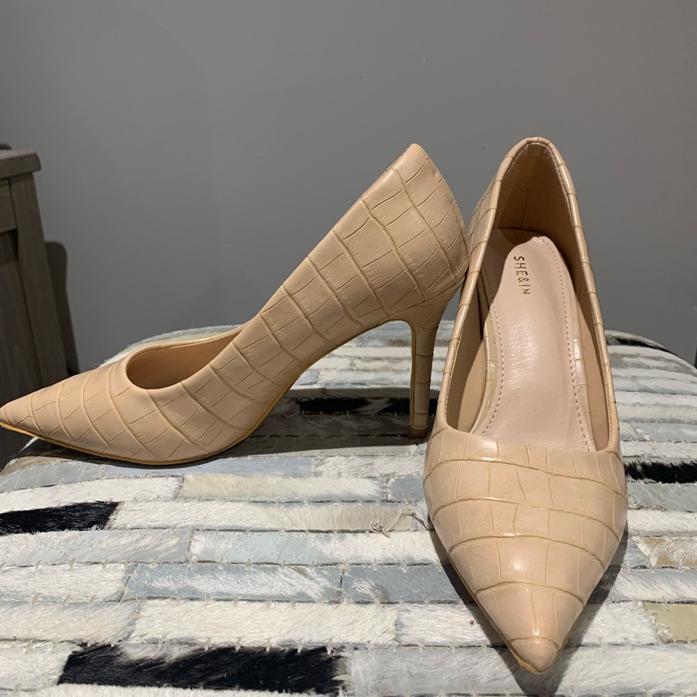 Nude Snakeskin Shein Heels 👠